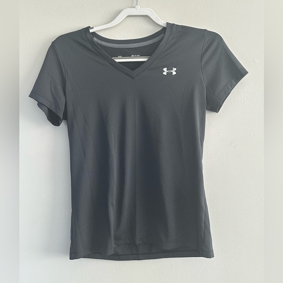 Under Armour HeatGear Loose V-Neck Athletic T-Shirt Women's  Small Black
A188 - Picture 1 of 7